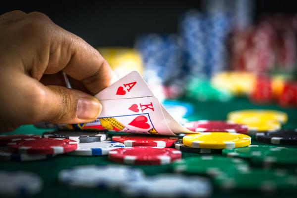 Exploring Mobile-Friendly Features of an online casino Singapore