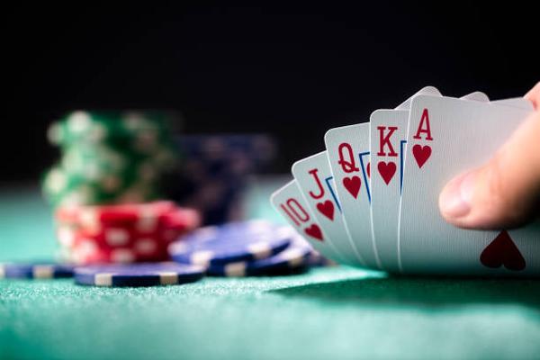 Explore Blackjack Tables and Live Dealer Entertainment Through เว็บพนันออนไลน์
